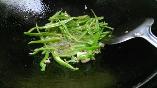 【爆炒南瓜花】