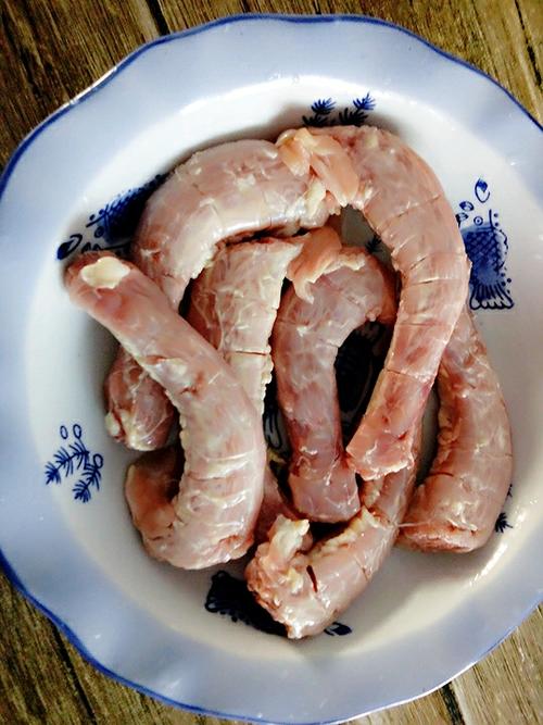 【干煎香辣鸡脖】