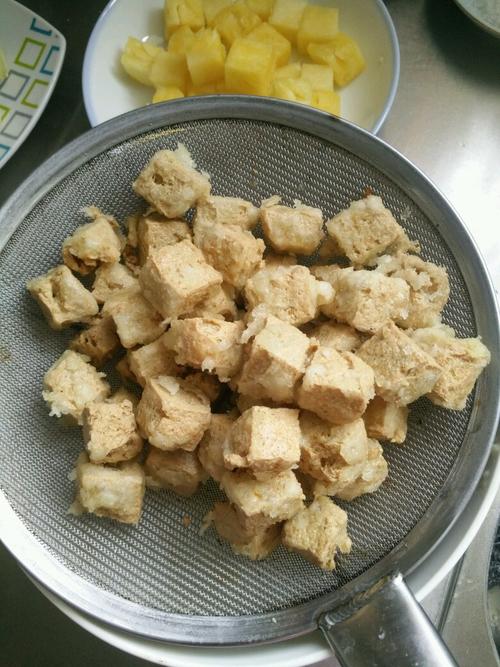 【菠萝豆腐】
