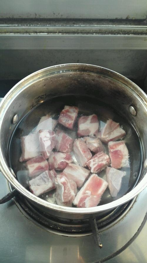 【川味土豆烧排骨】