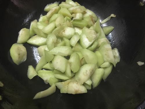 【蒜蓉豆角炒茄子】