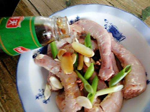 【干煎香辣鸡脖】