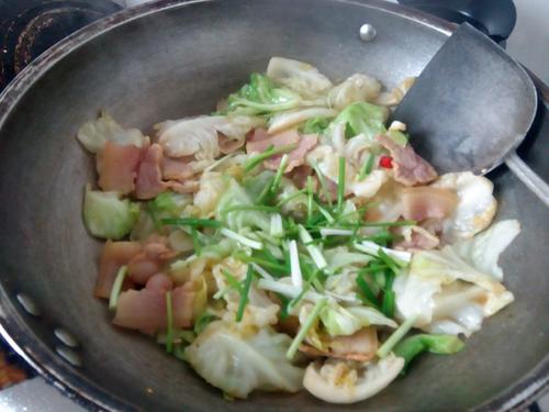 【咸肉干锅卷心菜】
