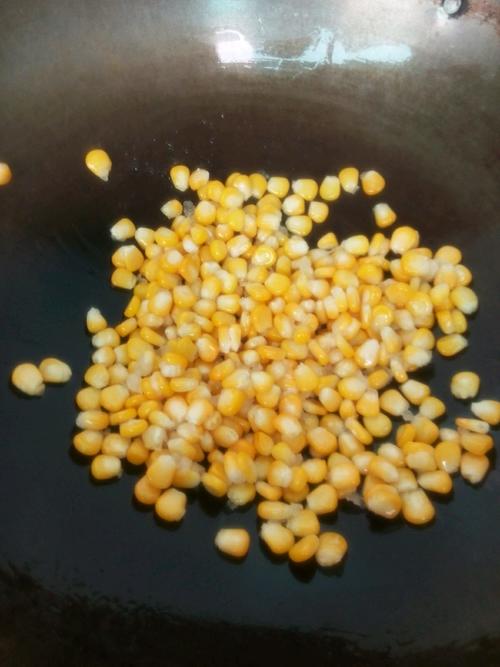 【彩椒炒玉米】