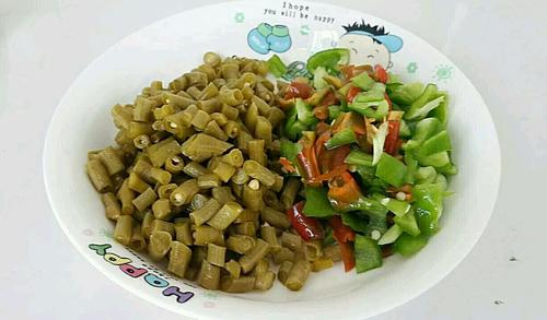 【酸豆角炒肉】