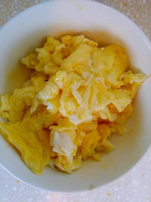 【猪耳朵炒辣椒鸡蛋】