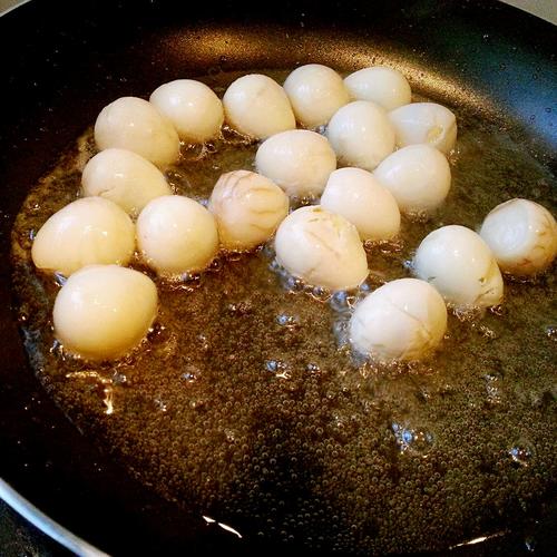 【鱼香虎皮鹌鹑蛋】