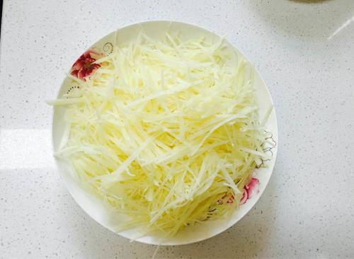 【酸辣土豆丝】