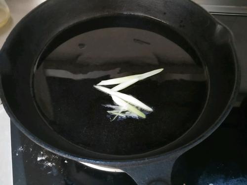 【清炒土豆丝】