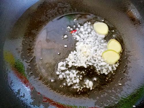 【辣炒小鱿鱼】