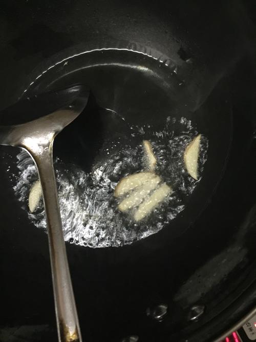 【蒜蓉豆角炒茄子】