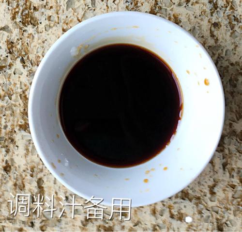 【【葱油拌蚬子肉】】