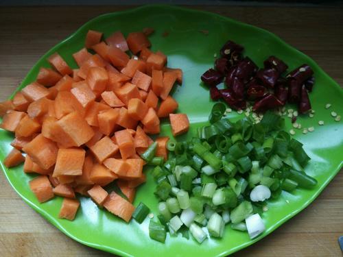 【五香牛肉粒】