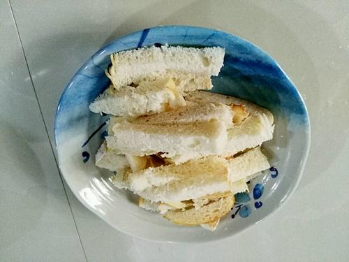 【丝瓜炒面包】