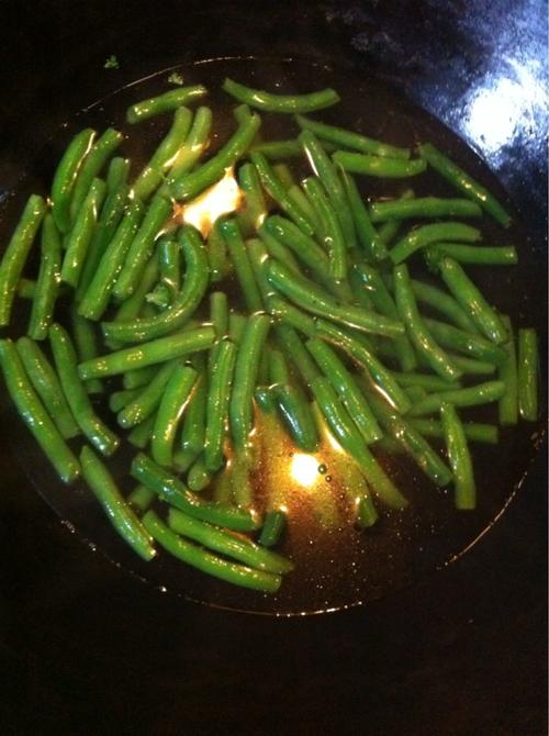 【四季豆炒肉片】