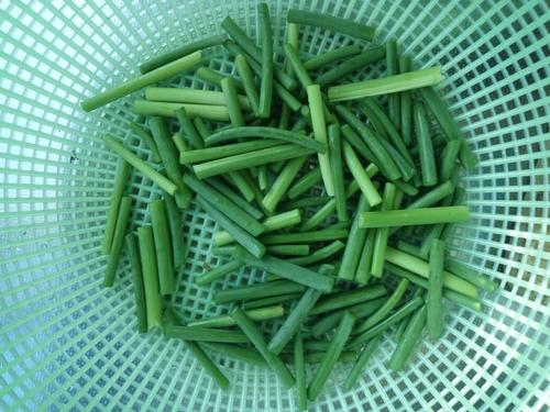 【青蚕豆炒蒜苗】