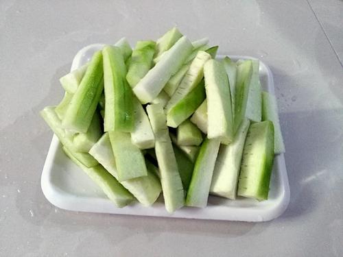 【丝瓜炒面包】