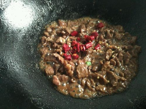 【五香牛肉粒】