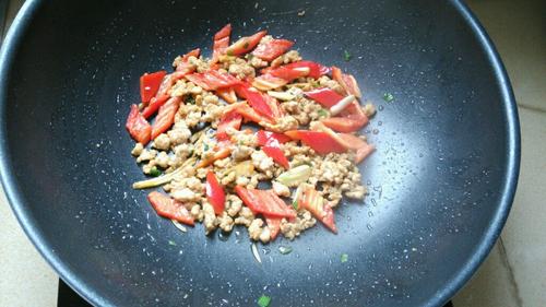 【彩椒肉沫炒西兰花】