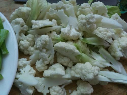 【辣椒炒花菜】