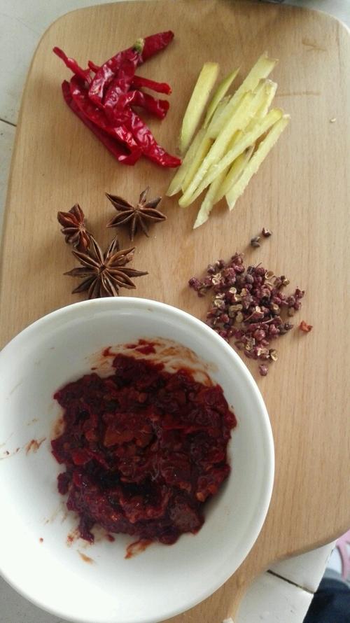 【川味土豆烧排骨】