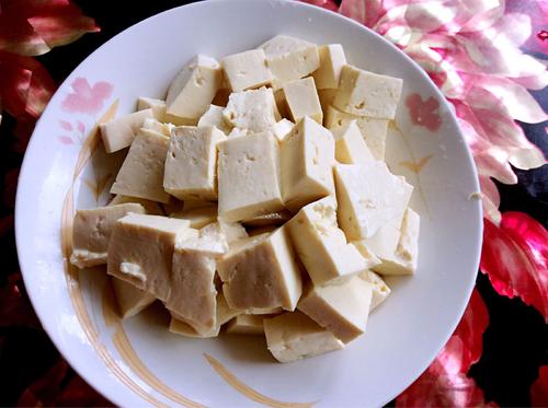 【虾仁炒豆腐】