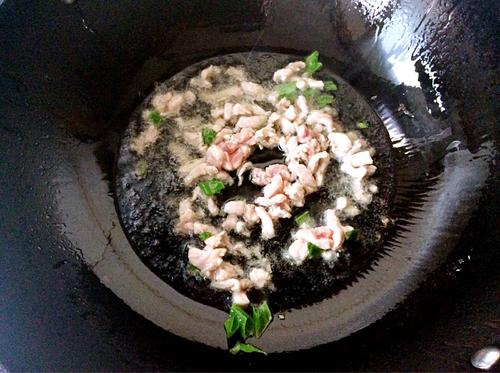 【虾仁炒豆腐】