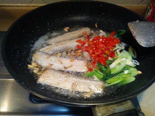 【红椒煎带鱼】