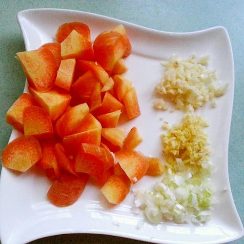 【鱼香虎皮鹌鹑蛋】