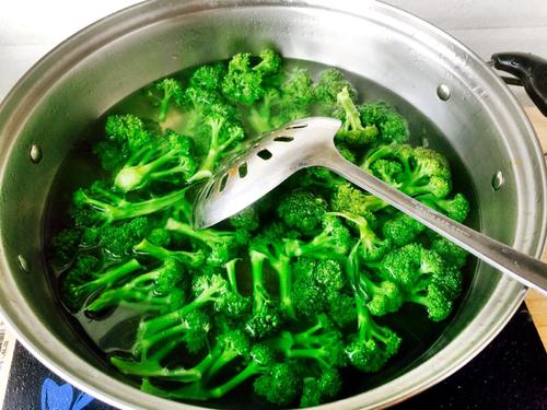 【西兰花炒虾仁】