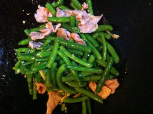 【四季豆炒肉片】