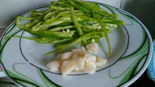 【爆炒南瓜花】