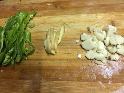 【蒜蓉豆角炒茄子】