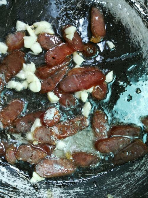 【荷兰豆炒腊肠】