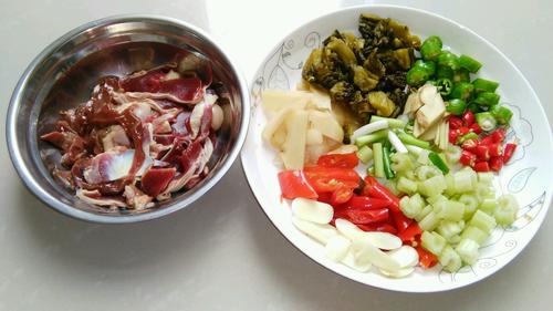 【酸辣鸡肝胗】