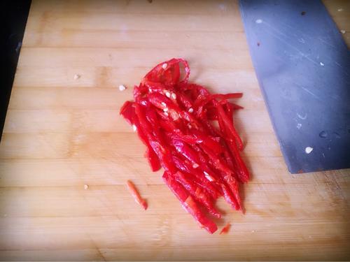 【素炒红薯梗子】