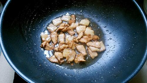 【香芹腐竹炒肉片】