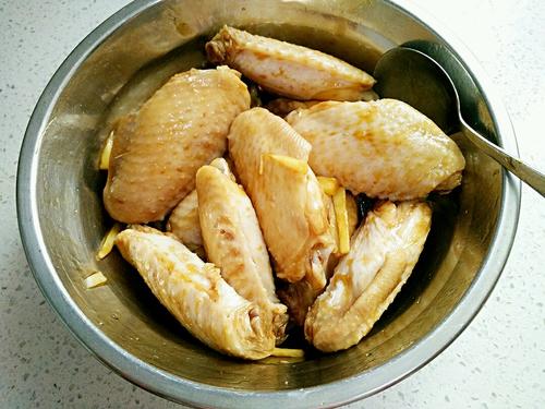 【酱烧鸡翅】
