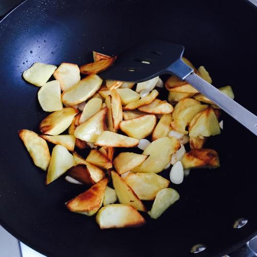 【茄汁土豆块】