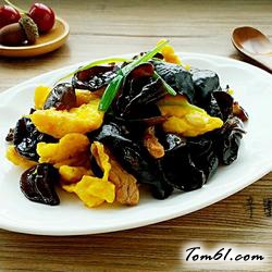 木耳鸡蛋炒肉的做法