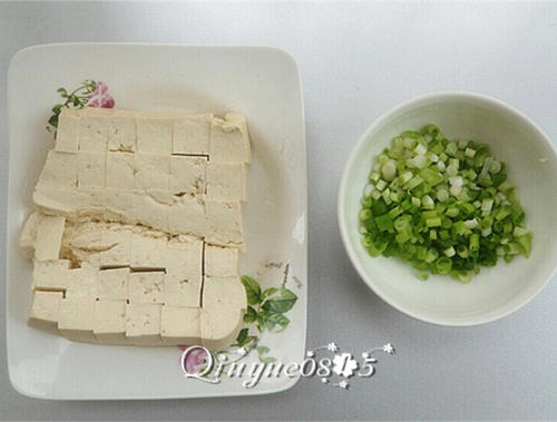 【小葱拌豆腐】
