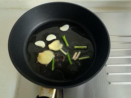 【鲫鱼豆腐】