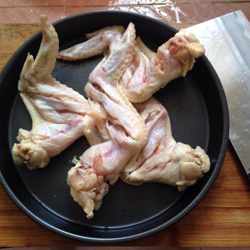 【香辣烤鸡翅】