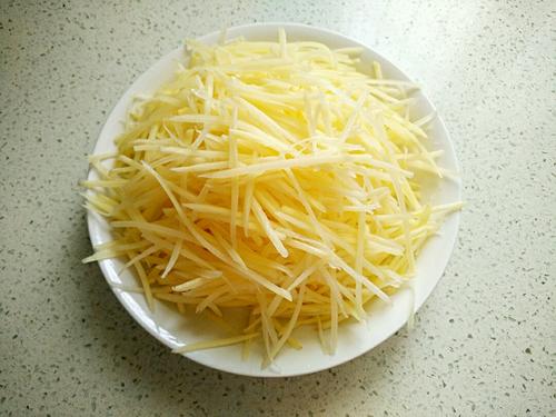 【土豆丝炒肉】