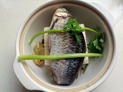 【鲫鱼豆腐】