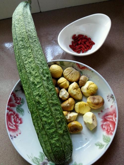 【丝瓜烧栗子】