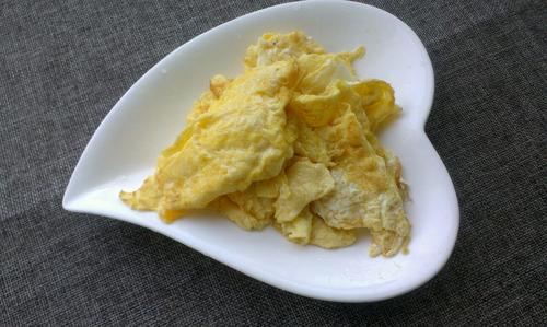 【青椒炒鸡蛋】