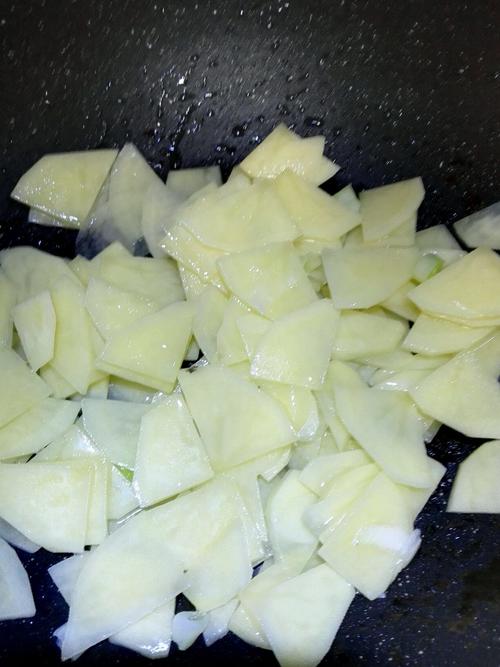 【双椒土豆片】