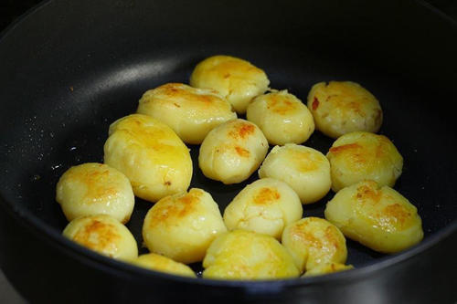 【孜然香辣小土豆】