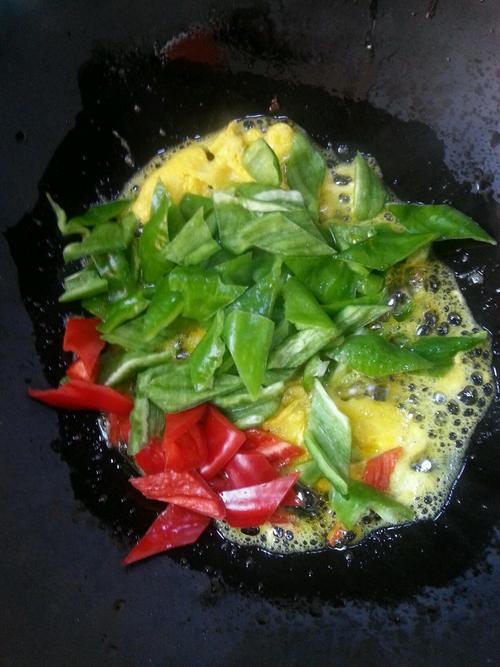 【青椒炒鸡蛋黄】